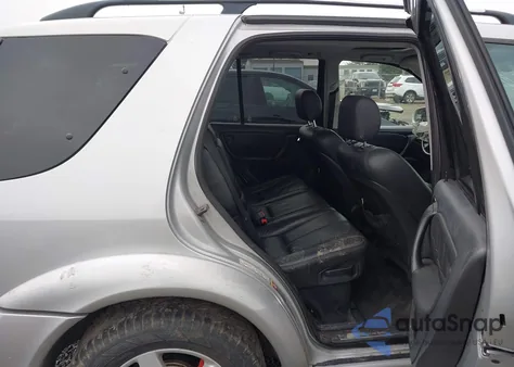 2002 Mercedes-Benz Ml 55 Amg z USA, uszkodzony, nr VIN 4JGAB74E12A292439